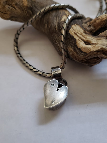 3D Hollow-Form Heart Pendant